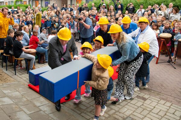 Openingshandeling kindcentrum Vroonermeer door Fotostudio Wick Natzijl
